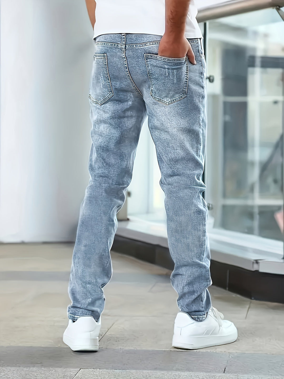 Slim-fit casual jeans for men