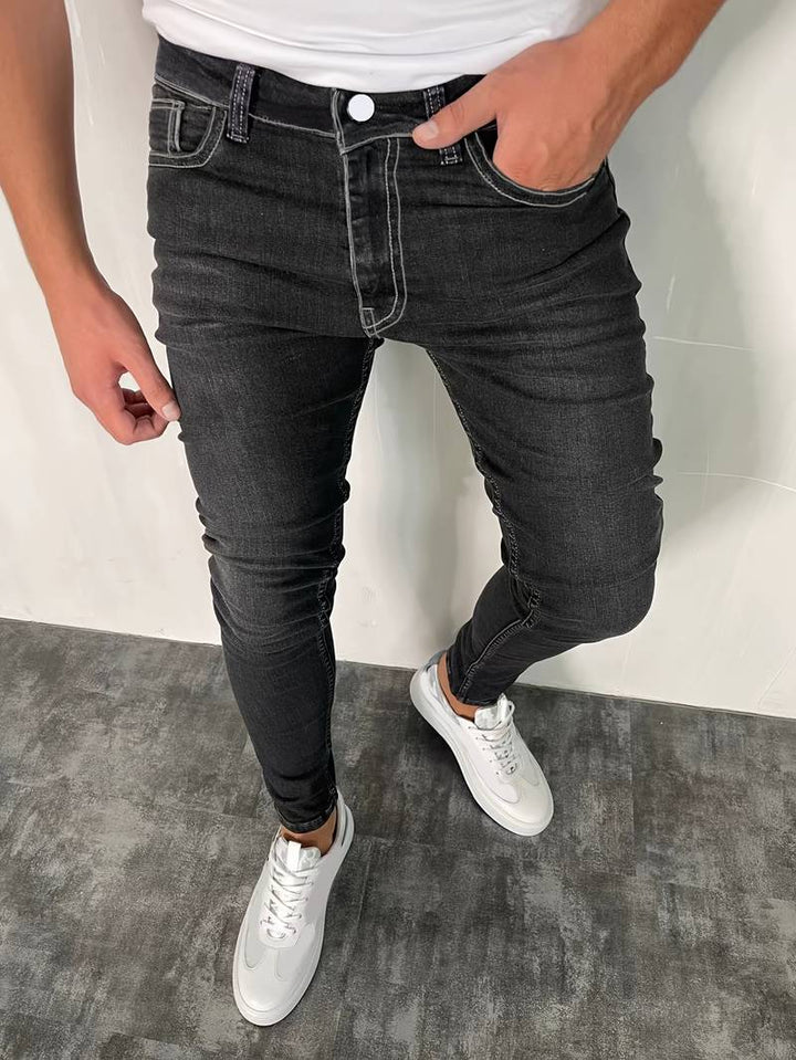 Men's street style classic jeans