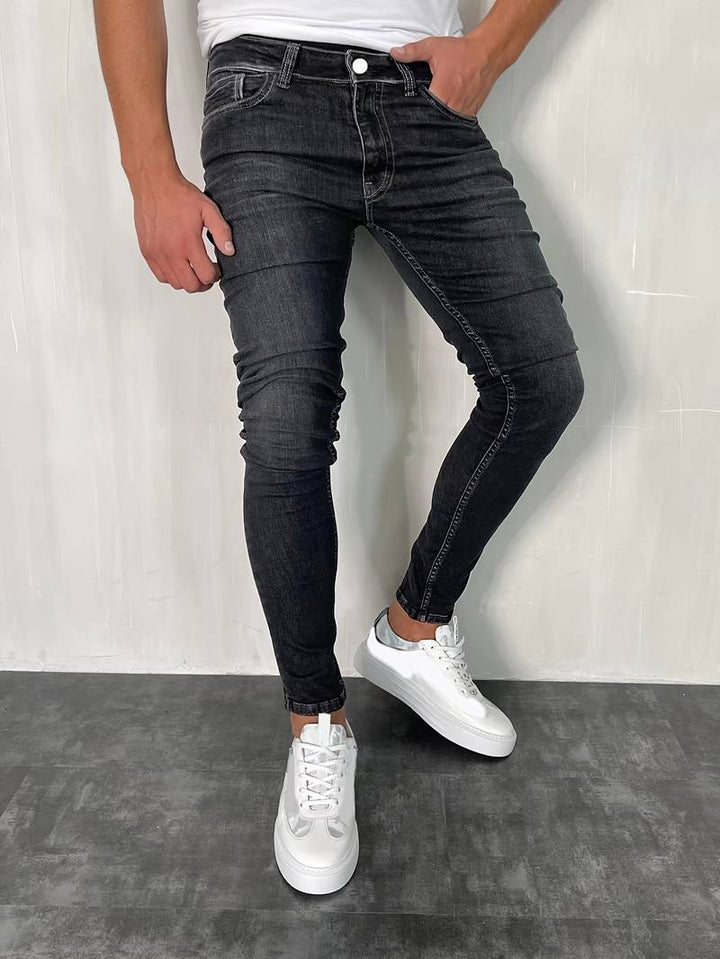 Men's street style classic jeans