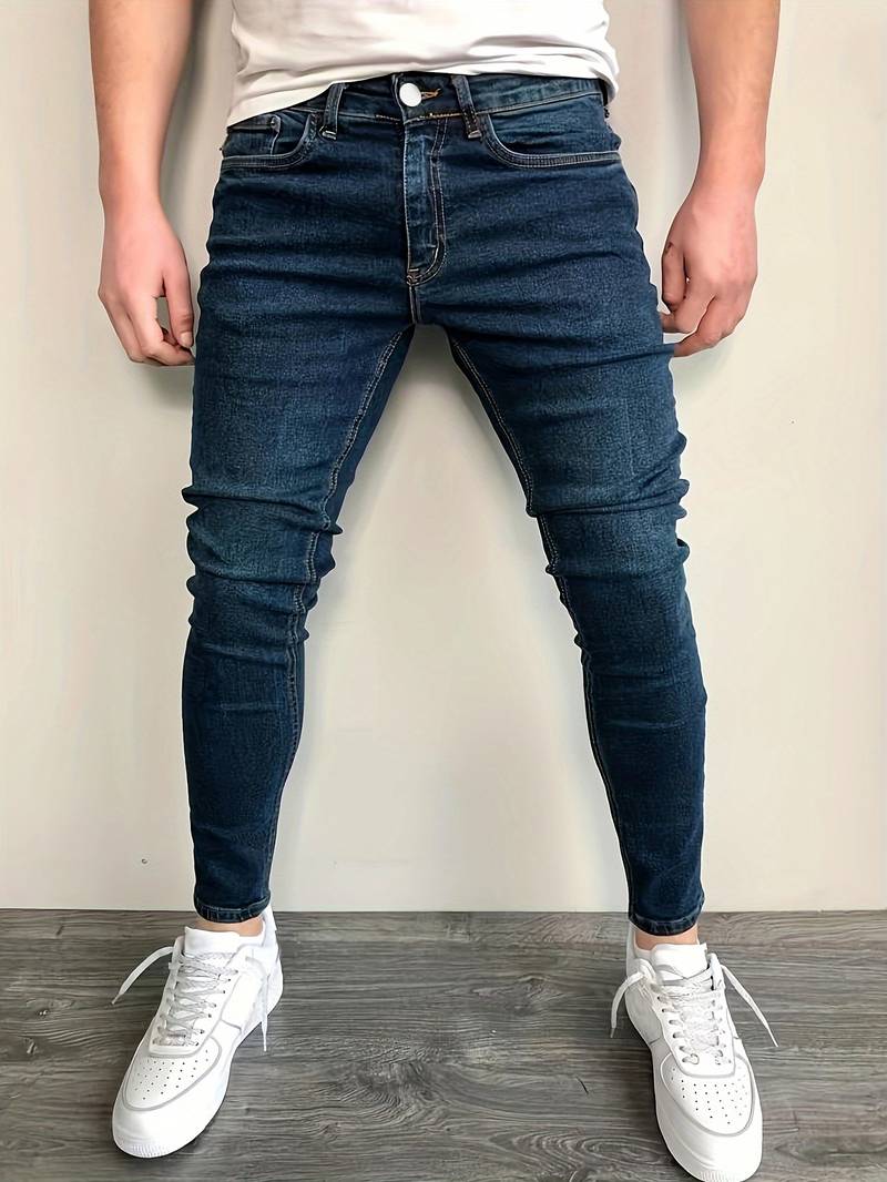 Men's street style classic jeans