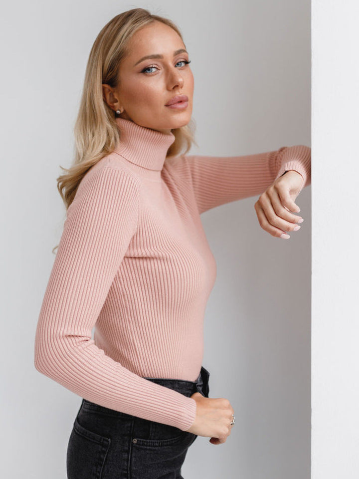 Women's ribbed knitted turtleneck