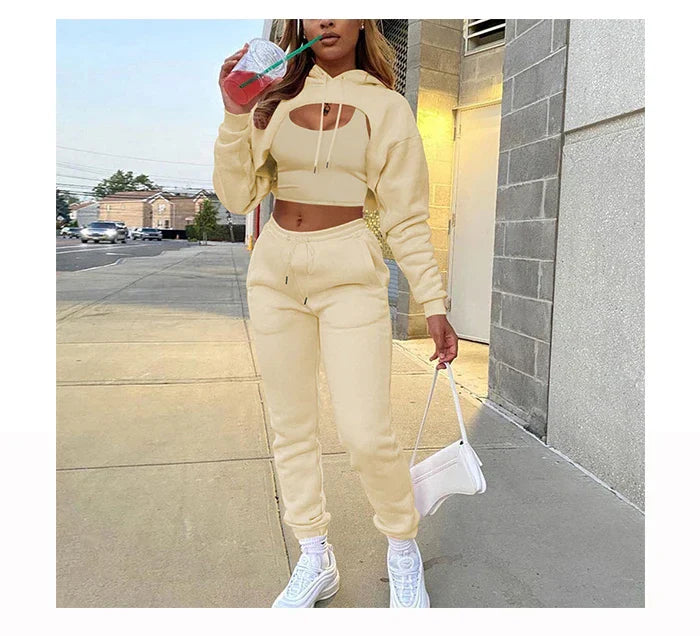 Stylish 3-piece women's jogging pants & sweater set