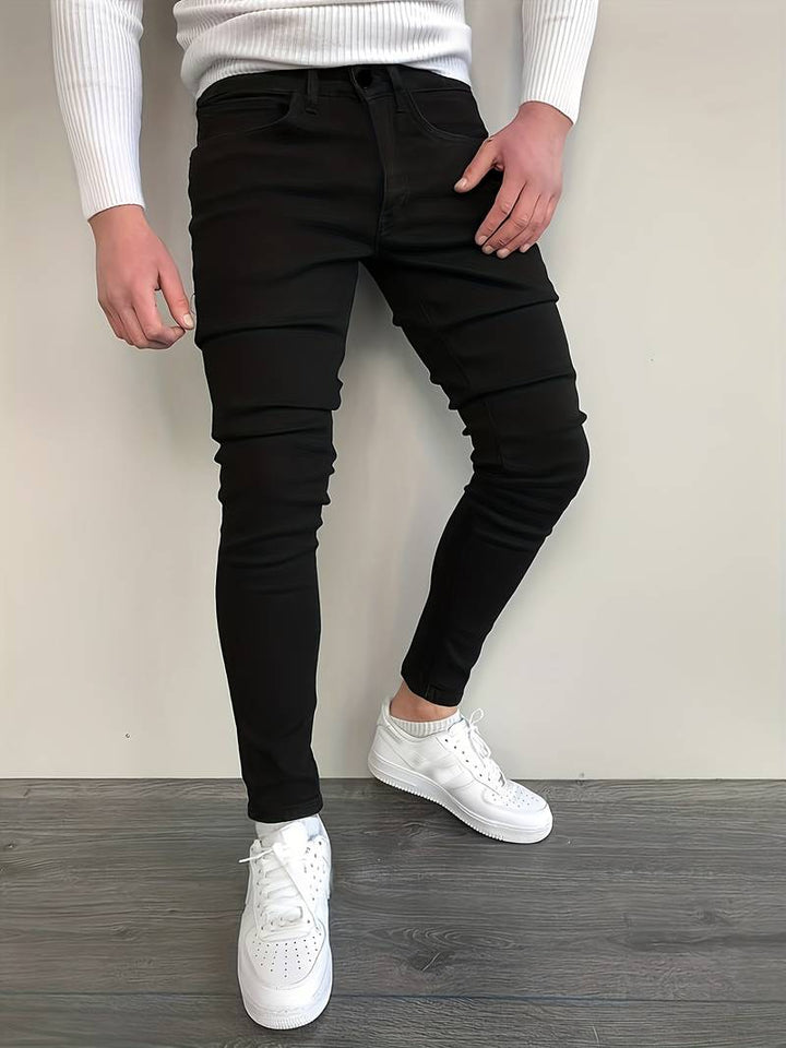 Men's street style classic jeans